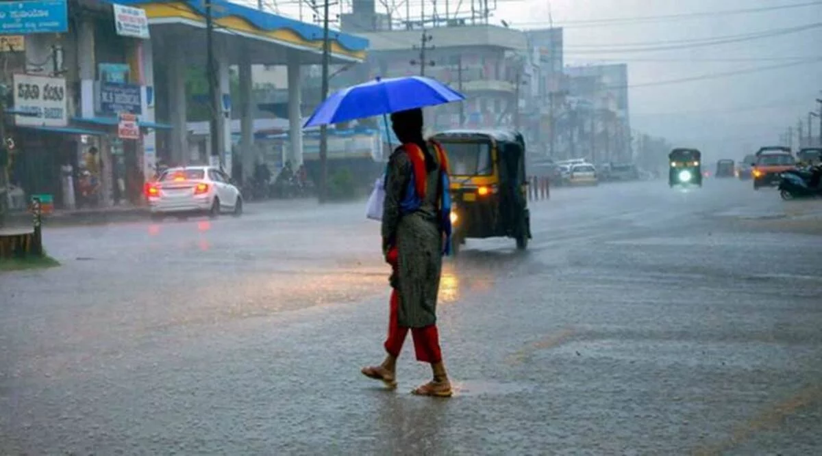 Karnataka Rain Update || ಮಳೆಯ ಅಬ್ಬರ ಕಡಿಮೆಯಾದರೂ 4 ಜಿಲ್ಲೆಗಳಲ್ಲಿ ಎಚ್ಚರಿಕೆ..!