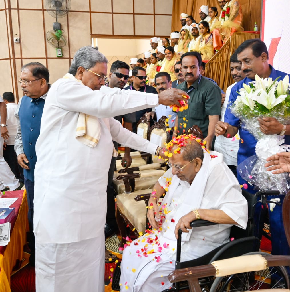 ದಾವಣಗೆರೆ || ಅಂತರ್ಜಾತಿ ಸಾಮೂಹಿಕ ವಿವಾಹಗಳು ಹೆಚ್ಚೆಚ್ಚು ಆದರೆ ಜಾತ್ಯತೀತ ಸಮಾಜ ನಿರ್ಮಾಣ ಸಾಧ್ಯ: CM Siddaramaiah