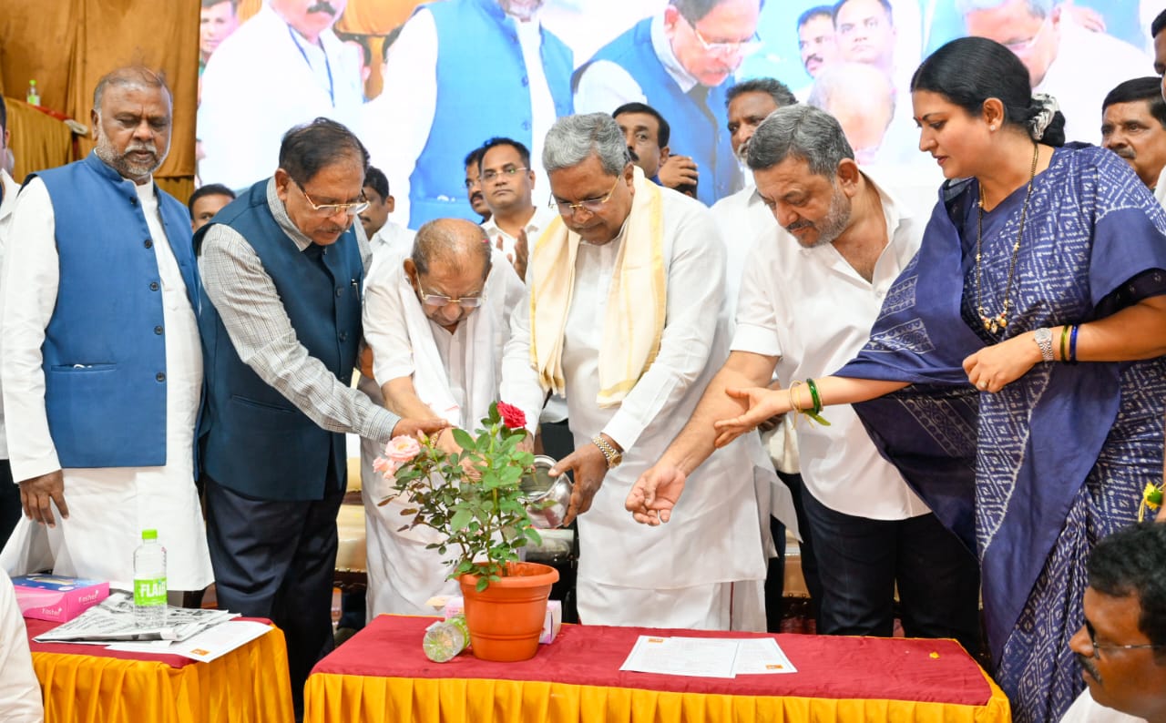 ದಾವಣಗೆರೆ || ಸಾಮಾಜಿಕ ನ್ಯಾಯ ಒದಗಿಸಲು ಸಾಮಾಜಿಕ, ಆರ್ಥಿಕ ಪರಿಸ್ಥಿತಿ ತಿಳಿದಿರಬೇಕು : ಮುಖ್ಯಮಂತ್ರಿ CM Siddaramaiah