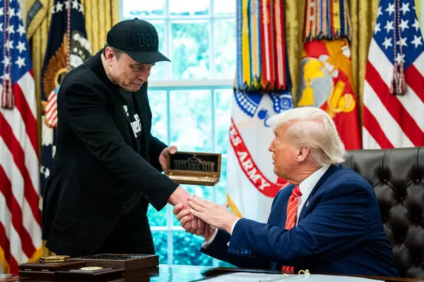 Trump , Elon Musk ಜಗಳ : ಮಸ್ಕ್ ಕಂಪನಿಗಳಿಗೆ ಟ್ರಂಪ್ ಶಾಕ್