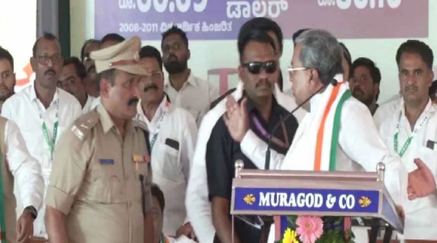 ಧಾರವಾಡ || ಸಾರ್ವಜನಿಕವಾಗಿ ಕೈ ಎತ್ತಿದ CM : ಅವಮಾನದಿಂದ ಸ್ವಯಂ ನಿವೃತ್ತಿಗೆ ಮುಂದಾದ Police officer