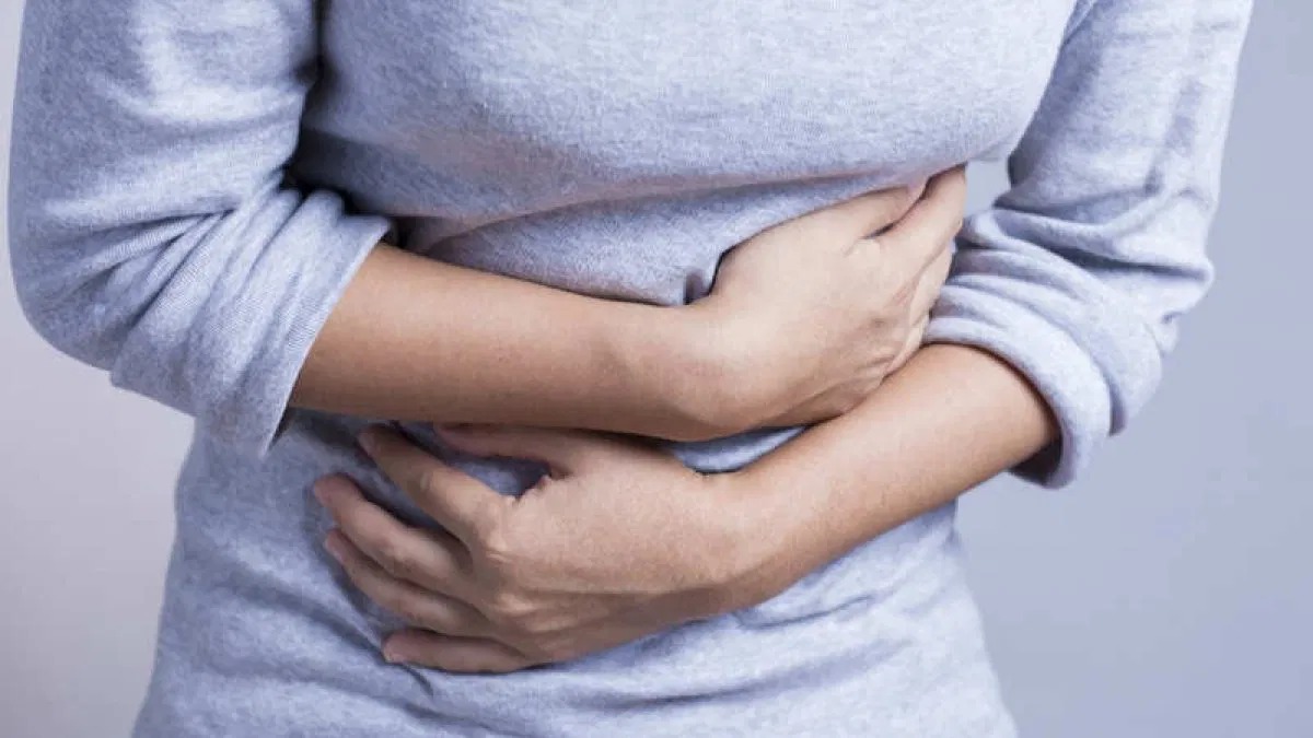 stomach pain ಹಗುರವಾಗಿ ಪರಿಗಣಿಸಬೇಡಿ, ಅದು ಈ ಕ್ಯಾನ್ಸರ್ ಲಕ್ಷಣಗಳಾಗಿರಬಹುದು..!