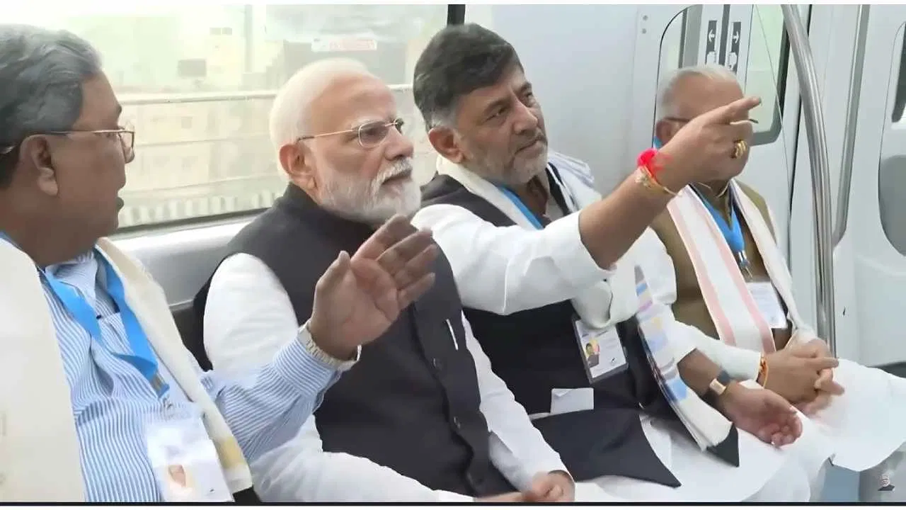 ಬಿಜೆಪಿ-ಕಾಂಗ್ರೆಸ್ ನಾಯಕರ ಮೆಟ್ರೋ ಕ್ರೆಡಿಟ್ ವಾರ್: ಮೋದಿ ಮುಂದೆಯೇ ಲೆಕ್ಕ ಬಿಚ್ಚಿಟ್ಟ Siddaramaiah.