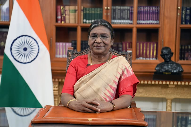 ರಾಯಚೂರಿನ ವಿದ್ಯಾರ್ಥಿಗಳಿಗೆ ರಾಖಿ ಕಟ್ಟಿದ ರಾಷ್ಟಪತಿ ದ್ರೌಪದಿ ಮುರ್ಮು