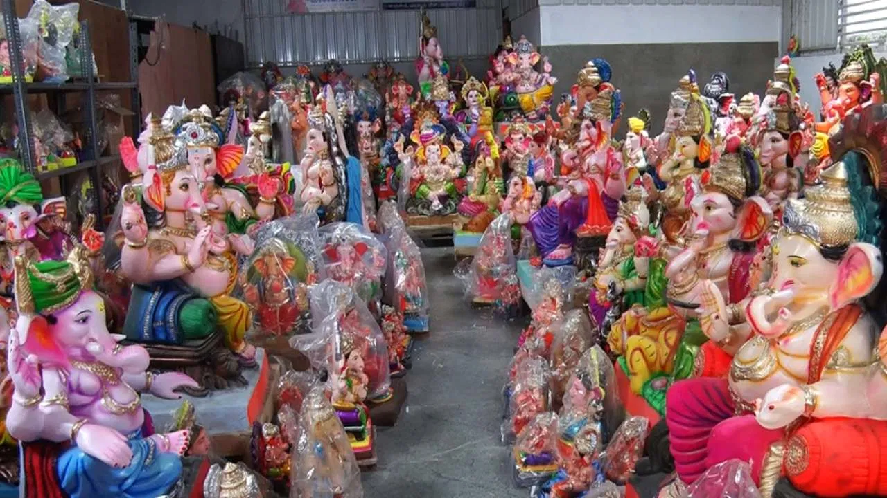 ಬೊಂಬೆನಗರಿ ‌ಚನ್ನಪಟ್ಟಣದಲ್ಲಿ‌ ಗಣೇಶ ಹಬ್ಬಕ್ಕೆ ಪಾಲಿಟಿಕ್ಸ್.