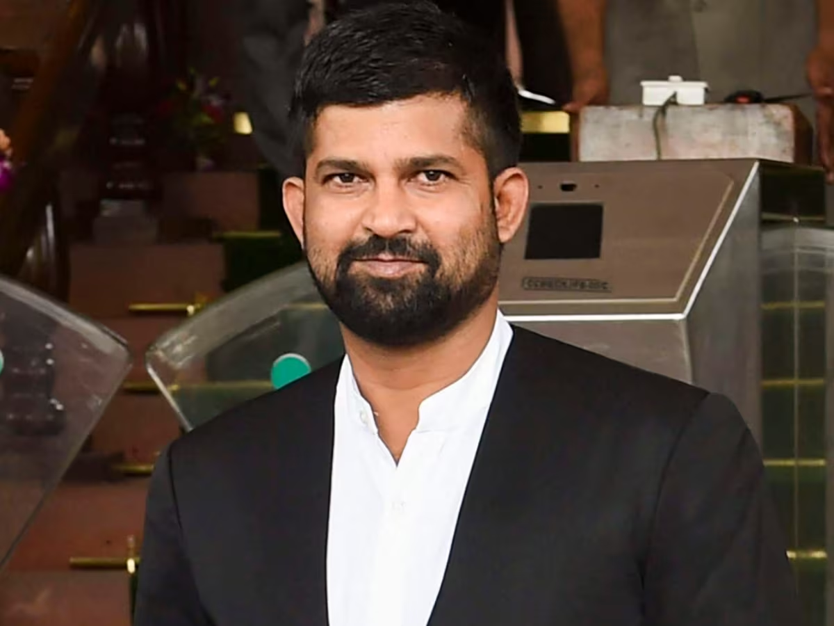 ಸಂಬಂಧವಿರದವಿಷಯಗಳನ್ನುಬಿಟ್ಟುಕಲಬುರಗಿಮಕ್ಕಳಶಿಕ್ಷಣದಬಗ್ಗೆಖರ್ಗೆಗಳುಯೋಚಿಸಲಿ: pratap simha