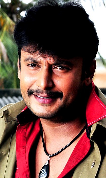 ಸಂಜೆ 4 ಗಂಟೆಗೆ ಕೋರ್ಟ್ಗೆ ಹಾಜರಾಗಲಿದ್ದಾರೆ ದರ್ಶನ್; ಮನೆಗೆ ಬಂದು ಬಟ್ಟೆ ಕೊಂಡೊಯ್ದ ಅಳಿಯ.
