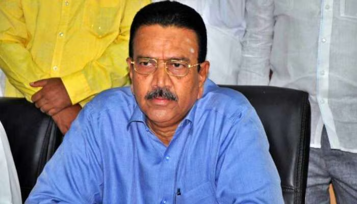 DK ಶಿವಕುಮಾರ್ ಡೆಲ್ಲಿ ರಸ್ತೆಗಳ ಗುಂಡಿಗಳ ಉದಾಹರಣೆಗೆ ತೀವ್ರ ಪ್ರತಿಕ್ರಿಯೆ ನೀಡಿದ BJP ನಾಯಕ C.C ಪಾಟೀಲ್.