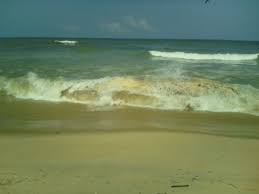 ಮೊಂತಾ ಎಫೆಕ್ಟ್ ಕರ್ನಾಟಕ ಕರಾವಳಿಗೂ! ಮಂಗಳೂರಿನ ತಣ್ಣೀರುಬಾವಿ ತೀರದಲ್ಲಿ ಅಲೆಗಳ ಅಬ್ಬರ.