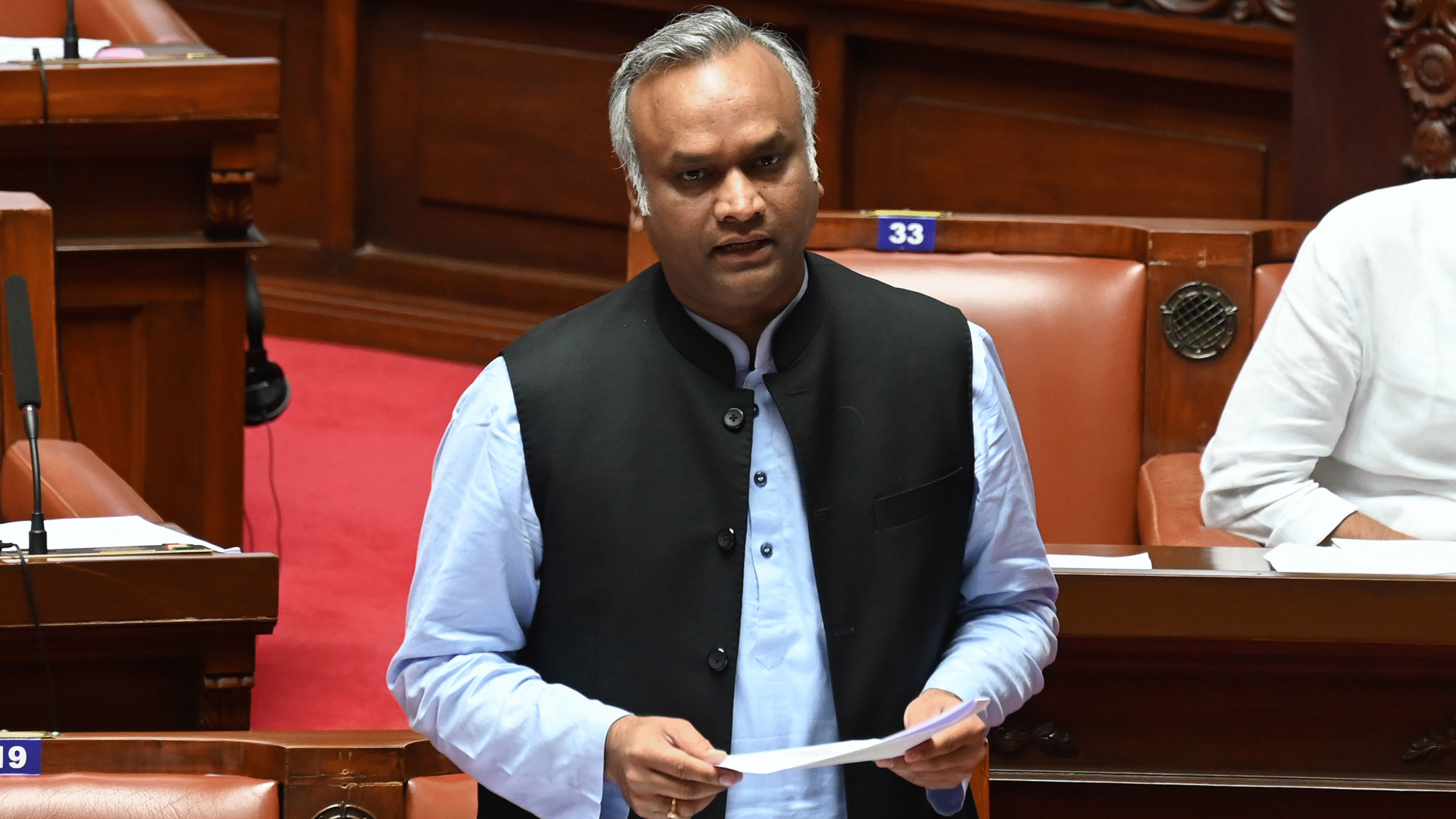 RSS ಕಾರ್ಯಕ್ರಮದಲ್ಲಿ ಪಾಲ್ಗೊಂಡಿದ್ದರೆ ಸಸ್ಪೆನ್! ಸರ್ಕಾರಿ ನೌಕರರಿಗೆ ಸಚಿವ ಖರ್ಗೆ ಎಚ್ಚರಿಕೆ.