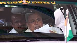 CM ಕಾರಿನಲ್ಲಿ BJP MLC ರವಿಕುಮಾರ್ ಪ್ರತ್ಯಕ್ಷ; ರಾಜಕೀಯದಲ್ಲಿ ಕುತೂಹಲ.