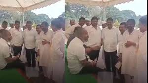 ರಮೇಶ್ ಕತ್ತಿ ನಾಯಕ ಸಮುದಾಯದ ಬಗ್ಗೆ ಅಶ್ಲೀಲ ಪದ ಬಳಕೆ – DCC ಬ್ಯಾಂಕ್ ಚುನಾವಣೆಯಲ್ಲಿ ಶವಾಸ್ತವ!