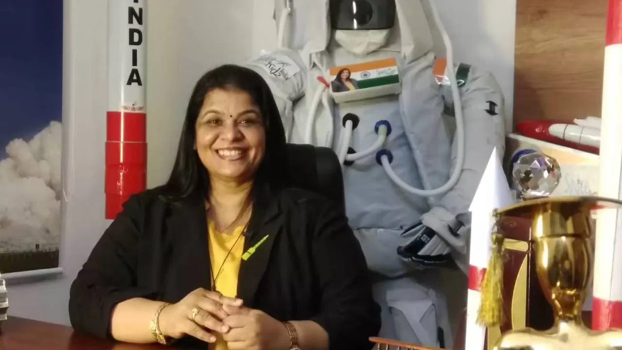 ಕೇವಲ ₹30 ರೂ.ಗೆ ರಾಕೆಟ್ ಸರ್ವಿಸ್! ಚೆನ್ನೈ ಕಂಪನಿಯಿಂದ ‘ವಾಯುಪುತ್ರ’ ಮರುಬಳಕೆಯ ಎಲೆಕ್ಟ್ರಿಕ್ ರಾಕೆಟ್ ಆವಿಷ್ಕಾರ.