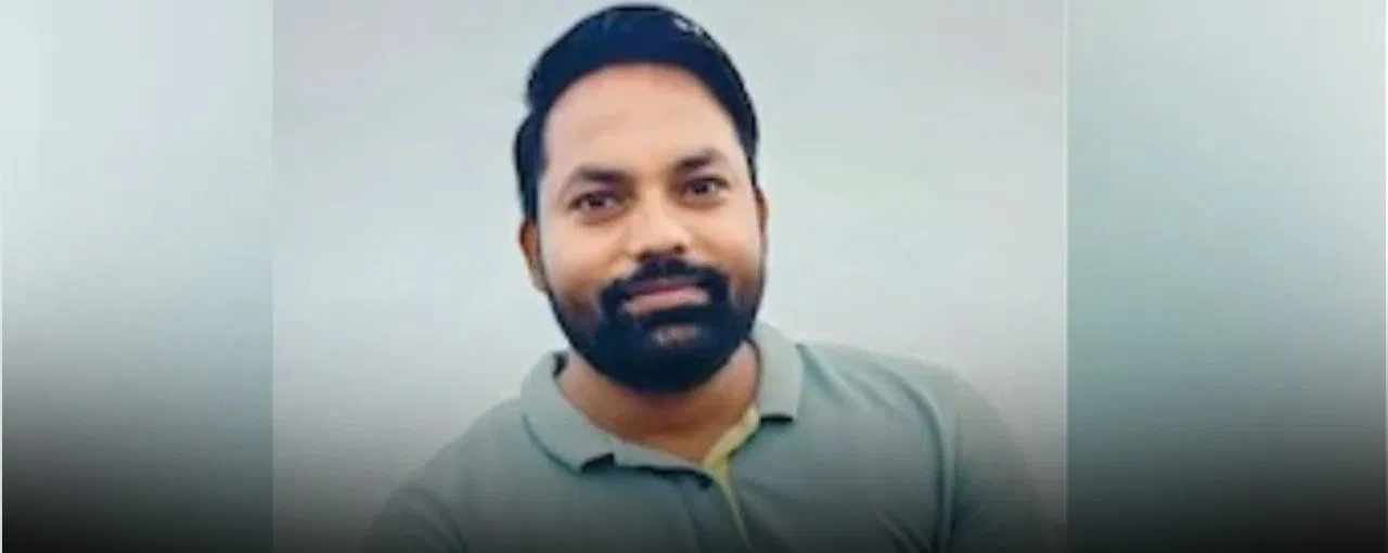 ಕ್ರಿಕೆಟ್ ಆಡುತ್ತಿದ್ದಾಗ ಕುಸಿದು ಬಿದ್ದು ಸಾ*! ಝಾನ್ಸಿಯಲ್ಲಿ LIC ಅಧಿಕಾರಿಗೆ ಹೃದಯಾ*ತ ಶಂಕೆ.