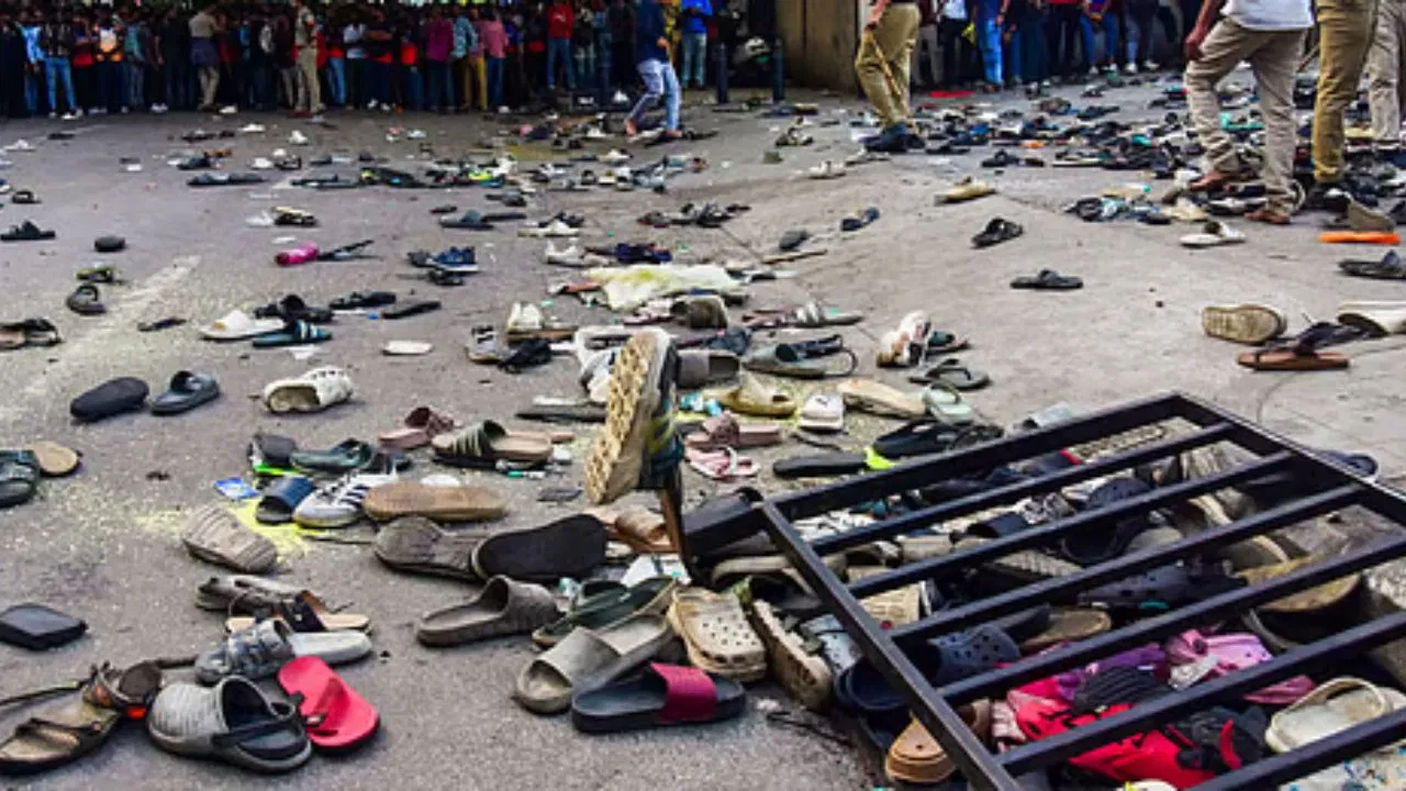 ಚಿನ್ನಸ್ವಾಮಿ ಸ್ಟೇಡಿಯಂ ಬಳಿ ಕಾಲ್ತುಳಿತ ಕೇಸ್​ನ ಚಾರ್ಜ್​ಶೀಟ್​ ರೆಡಿ: ಘಟನೆಗೆ RCB ಹೊಣೆ ಎಂದ CID. 