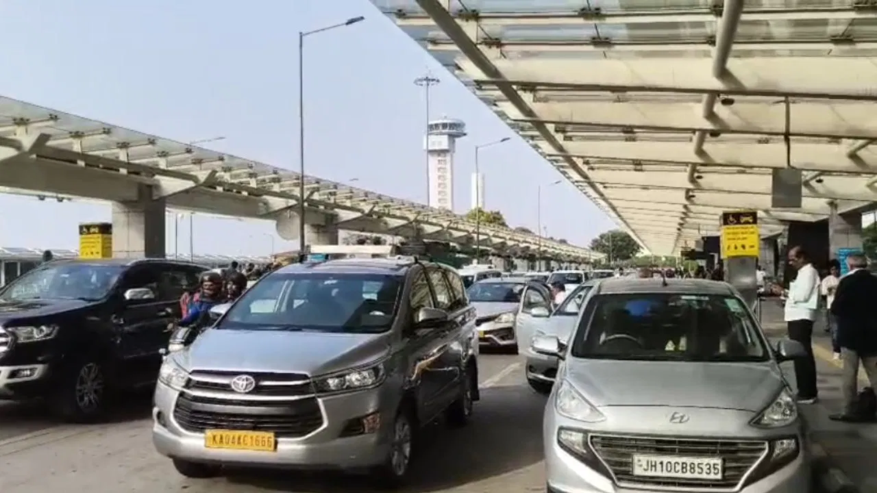 ದೆಹಲಿಯ ಸ್ಫೋಟದ ಬೆನ್ನಲ್ಲೇ ಬೆಂಗಳೂರು ಅಲರ್ಟ್: ಏರ್ಪೋರ್ಟ್‌ದಿಂದ ಮೆಜೆಸ್ಟಿಕ್‌ವರೆಗೆ ಭದ್ರತಾ ಬಿಗಿ ಪಹರೆ!