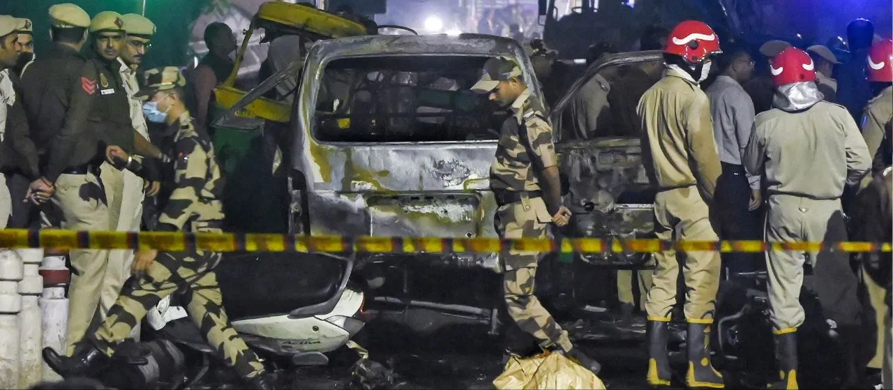 ದೆಹಲಿಯ ಆತ್ಮಹತ್ಯಾ ಕಾರು ಬಾಂಬ್ ದಾಳಿ: ಭಾರತೀಯ ಭದ್ರತಾ ವ್ಯವಸ್ಥೆಗೆ ಹೊಸ ಸವಾಲಿನ ಎಚ್ಚರಿಕೆ!