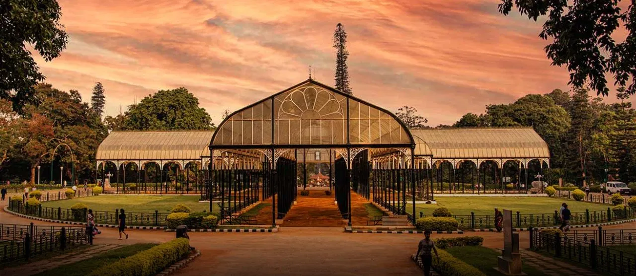 ಲಾಲ್‌ ಬಾಗ್ ಬೊಟಾನಿಕಲ್ ಗಾರ್ಡನ್‌ಗೆ ಹೊಸ ಮಾರ್ಗಸೂಚಿಗಳು: 33 ಚಟುವಟಿಕೆಗಳಿಗೆ ನಿಷೇಧ, ನಿಯಮ ಉಲ್ಲಂಘಿಸಿದ್ರೆ ದಂಡ.