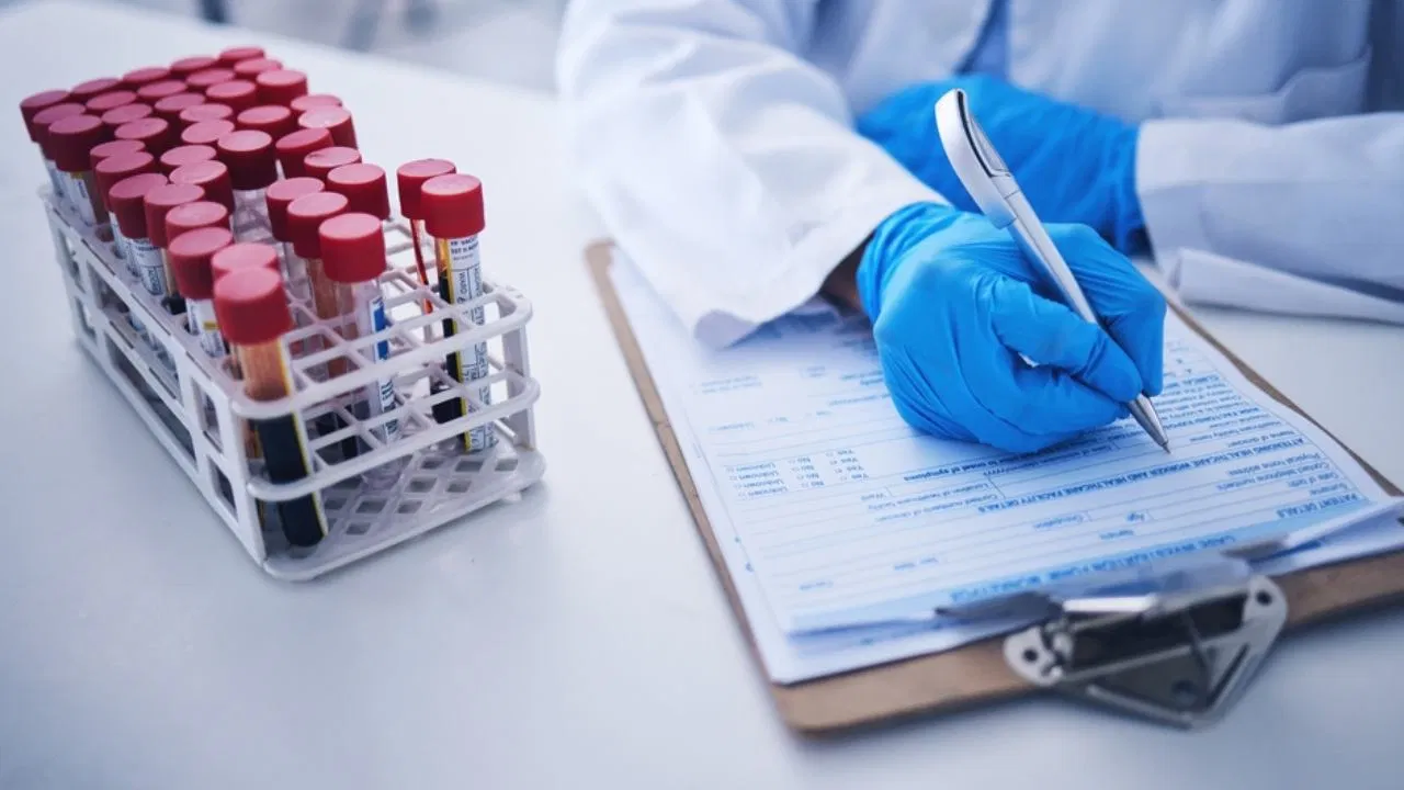 ಮಂಡ್ಯದಲ್ಲಿ ನಿಗೂಢ ರಕ್ತದ ಕಲೆ ಪ್ರಕರಣಕ್ಕೆ ಹೊಸ ತಿರುವು! ಇದು ಮನುಷ್ಯನ ರಕ್ತವೇ.