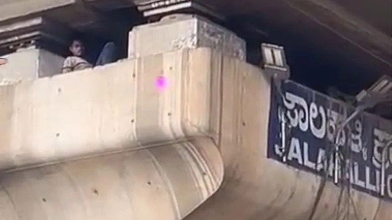 ಜಾಲಹಳ್ಳಿಯಲ್ಲಿ ಫ್ಲೈಓವರ್ ಪಿಲ್ಲರ್ ಒಳಗೆ ಮಲಗಿದ ವ್ಯಕ್ತಿ! ಪೊಲೀಸರು ತನಿಖೆಗೆ ಆದೇಶ.