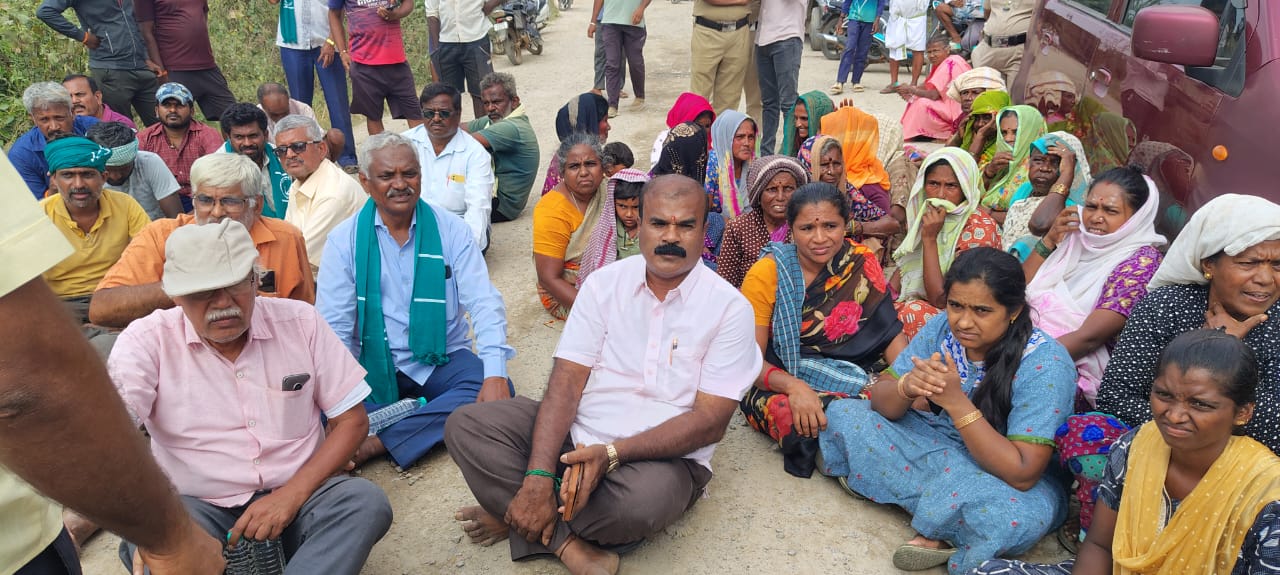 ನಂದಿಹಳ್ಳಿ – ಮಲ್ಲಸಂದ್ರ – ವಸಂತನರಸಾಪುರ ಬೈಪಾಸ್ ನಲ್ಲಿ ಪ್ರತಿಭಟನೆ.