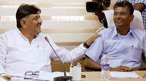 ಅಧಿಕಾರ ಹಂಚಿಕೆ ಮೇಲೆ ಡಿಕೆಶಿ–ಸತೀಶ್ ಜಾರಕಿಹೊಳಿ ಮಾತುಕತೆ.