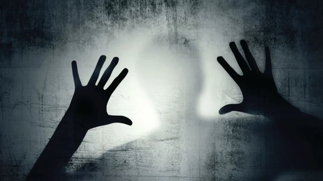 ಪ್ರೊಫೆಸರ್ ವಿರುದ್ಧ ವಿದ್ಯಾರ್ಥಿನಿಗೆ ಲೈಂಗಿಕ ಕಿರುಕುಳ ಆರೋಪ.