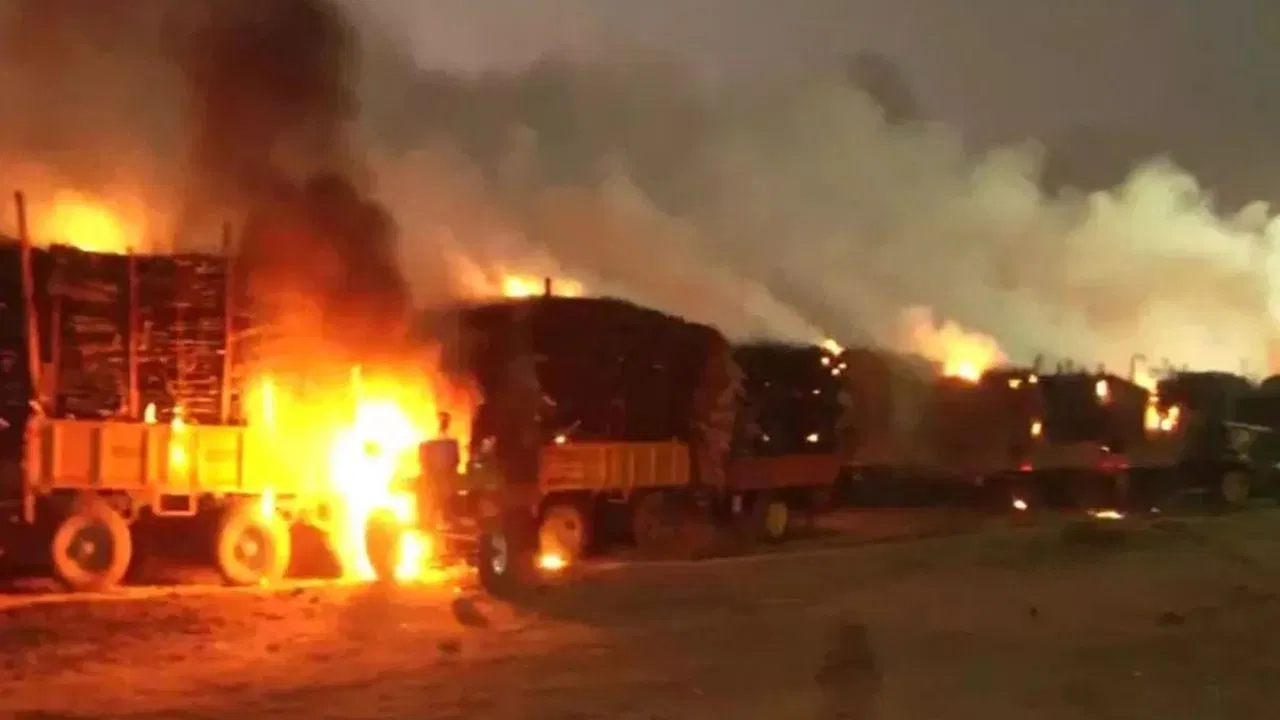 ಕಬ್ಬು ಬೆಳೆಗಾರರ ಪ್ರತಿಭಟನೆ ವೇಳೆ ಹಿಂಸಾಚಾರ​​.