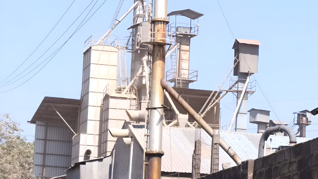 11 ಕೈಗಾರಿಕೆಗಳಿಗೆ ಬೀಗ; ಜನರಲ್ಲಿ ಆರೋಗ್ಯ ಭೀತಿ.