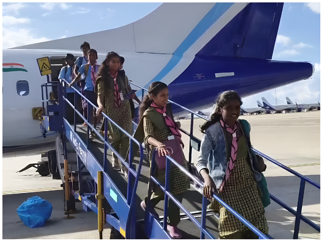 ಸರ್ಕಾರಿ ಶಾಲೆ ಮಕ್ಕಳಿಗೆ ವಿಮಾನ ಪ್ರವಾಸ.