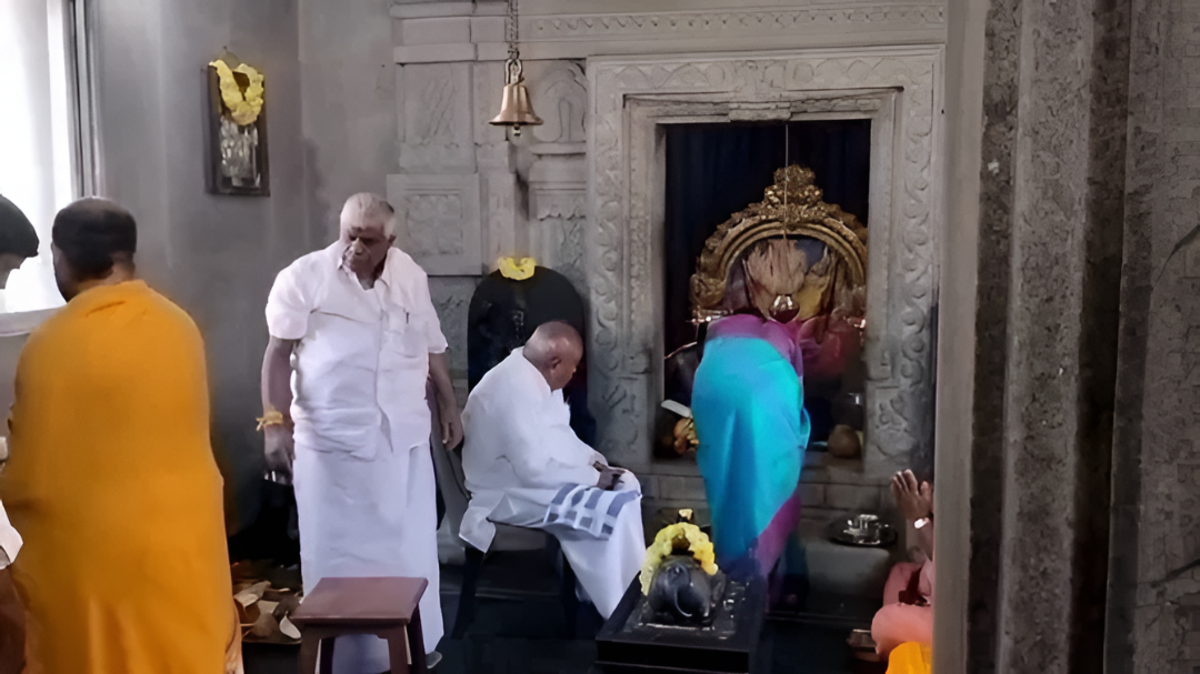 ಹುಟ್ಟೂರಿನಲ್ಲಿ ದೇವೇಗೌಡರ ಪೂಜೆ