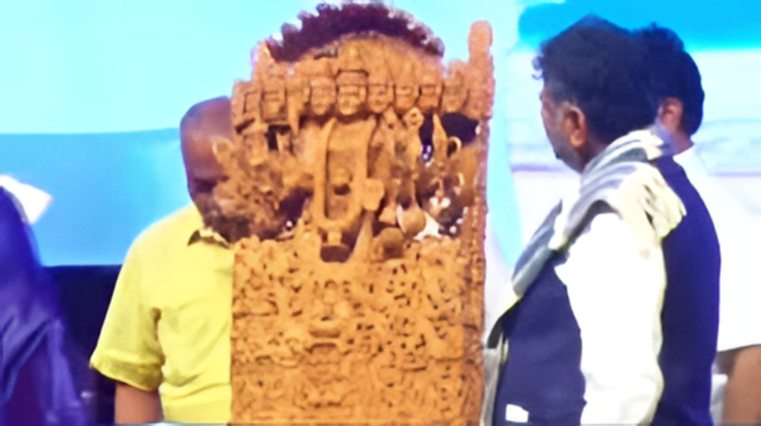 ‘ಕರಾವಳಿ ಉತ್ಸವ’ದಲ್ಲಿ ಡಿಕೆಶಿಗೆ ಭರ್ಜರಿ ಉಡುಗೊರೆ.