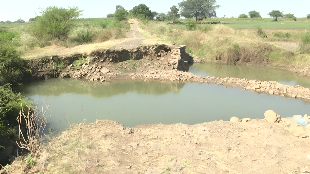 20 ಕಿಮೀಸುತ್ತು! 2 ಕಿಮೀಅಂತರದಹೊಲಕ್ಕೆಹೋಗಲುರೈತರಪರಿಸ್ಥಿತಿ ನಿರ್ಮಾಣ.