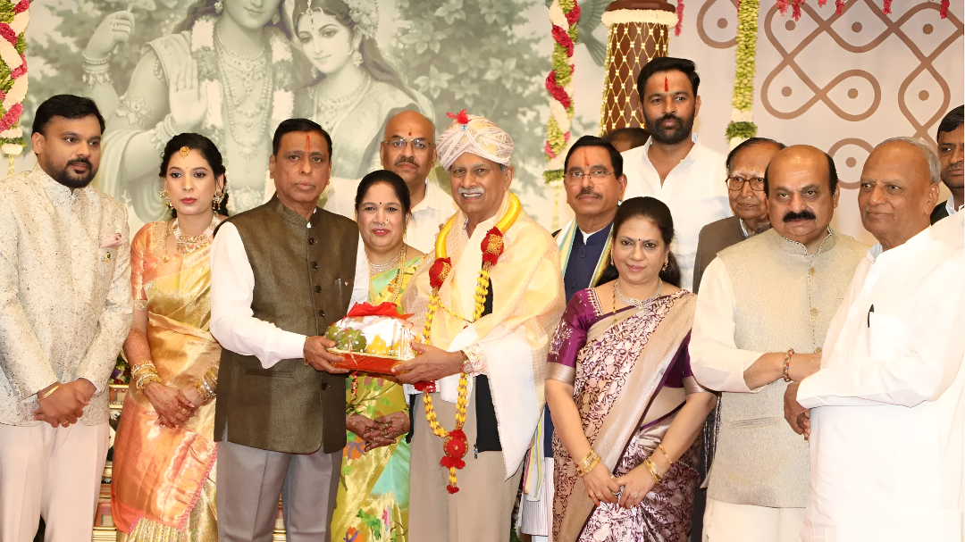 ಪದ್ಮಶ್ರೀ ಪುರಸ್ಕೃತ ಪ್ರಭಾಕರ್ ಕೋರೆಗೆ ಸನ್ಮಾನ