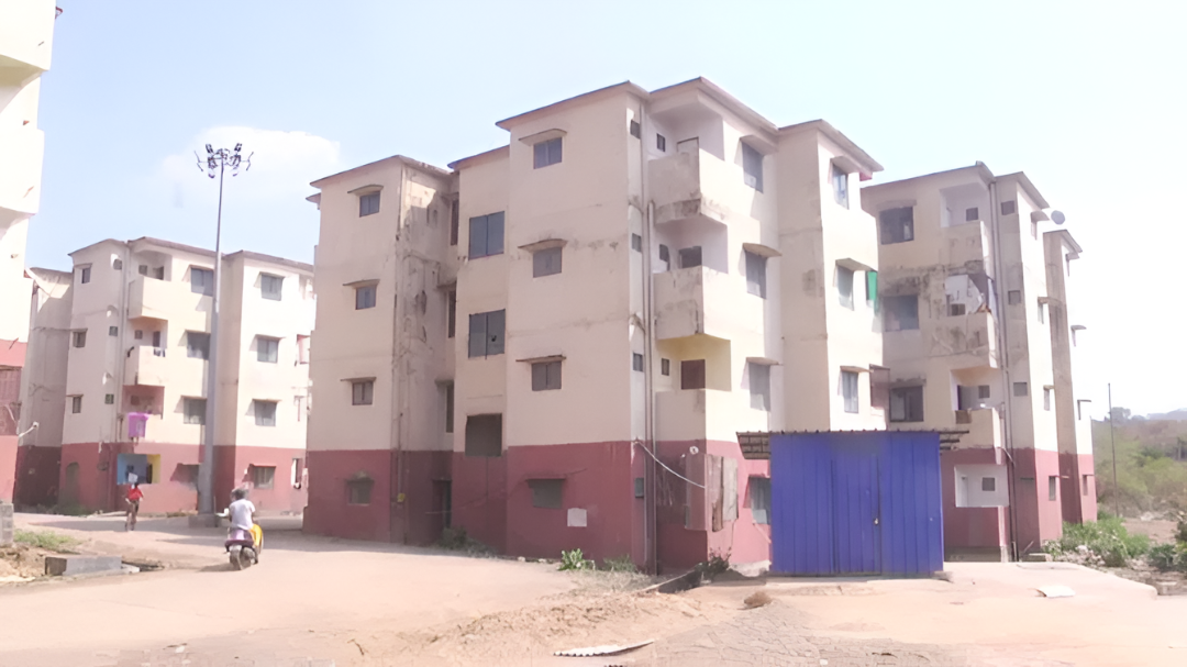 ಧಾರವಾಡದಲ್ಲಿ ಮನೆ ಕೊಡಲು ಮರೆಯಿತು ಸರ್ಕಾರ!