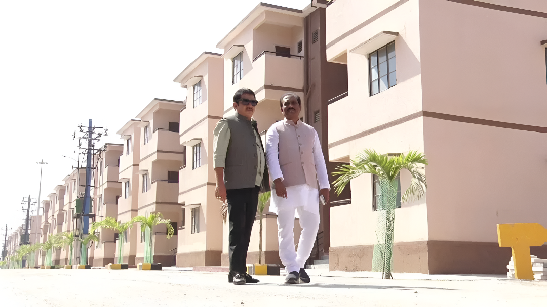 ಹುಬ್ಬಳ್ಳಿಯಲ್ಲಿ ಸ್ಲಂ ಬೋರ್ಡ್ ಮನೆ ಹಂಚಿಕೆ.