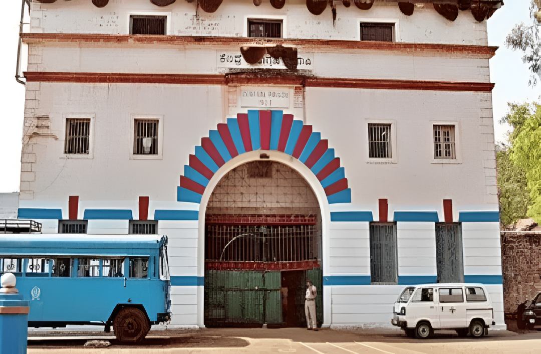 ಬೆಳಗಾವಿ ಹಿಂಡಲಗಾ ಜೈಲಿನಲ್ಲಿ ಕೈದಿಗಳ ಮಾರಾಮಾರಿ.