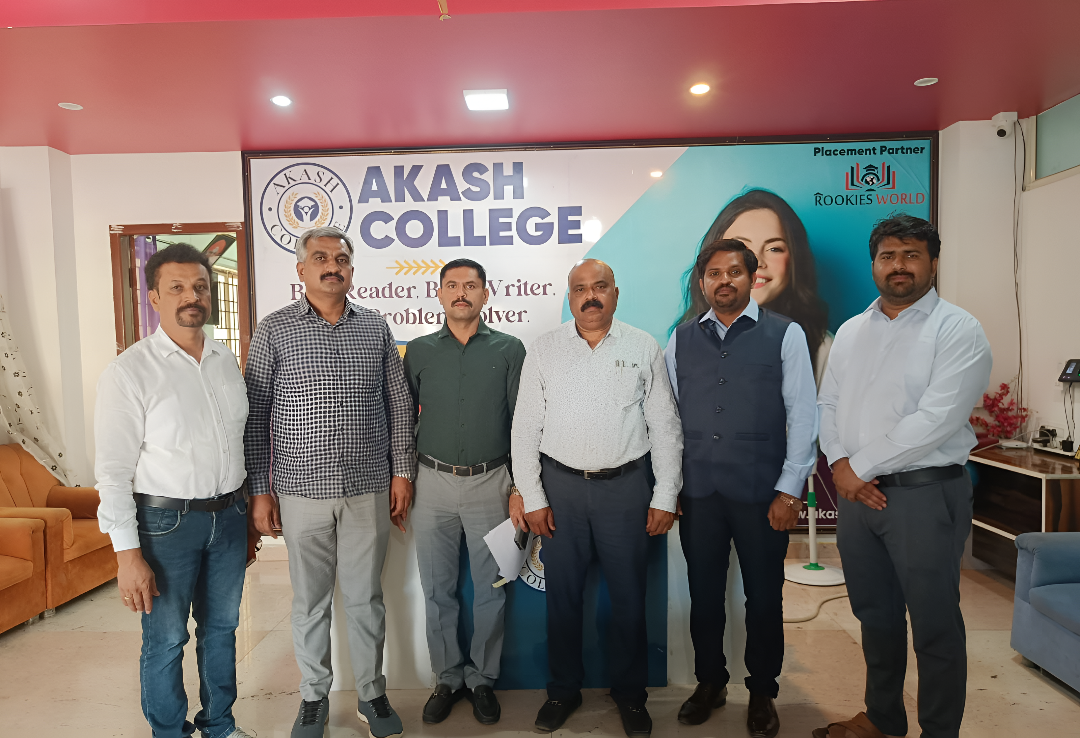 ಮುಕ್ತ ವಿಶ್ವವಿದ್ಯಾಲಯ ತಂಡ ಆಕಾಶ್ ಕಾಲೇಜಿಗೆ ಭೇಟಿ.