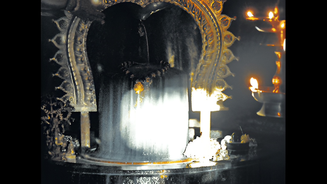 ಗವಿ ಗಂಗಾಧರೇಶ್ವರ ದೇಗುಲದಲ್ಲಿ ಸೂರ್ಯ ರಶ್ಮಿ ಸ್ಪರ್ಶ.