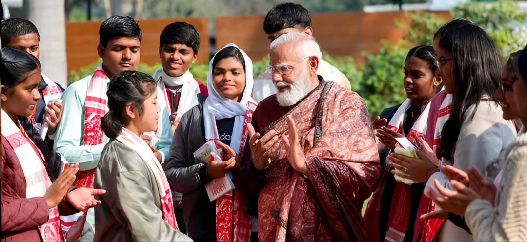3 ಭಾಷೆಗಳಲ್ಲಿ ಸ್ವರಚಿತ ಗೀತೆ.