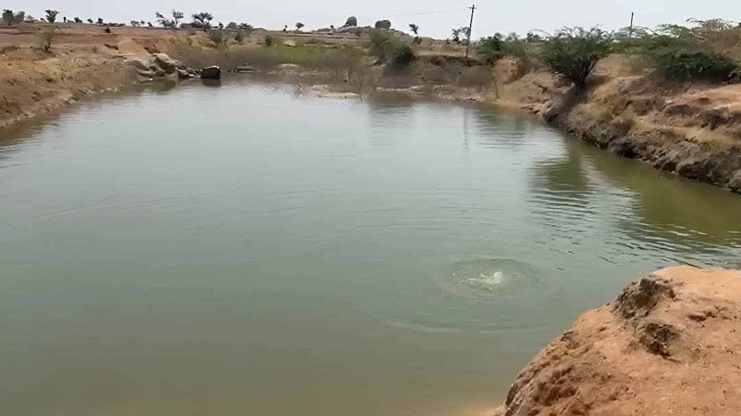 ಕೆರೆಯಲ್ಲಿ ಮುಳುಗಿ ಇಬ್ಬರು ವಿದ್ಯಾರ್ಥಿಗಳ ಸಾ*.