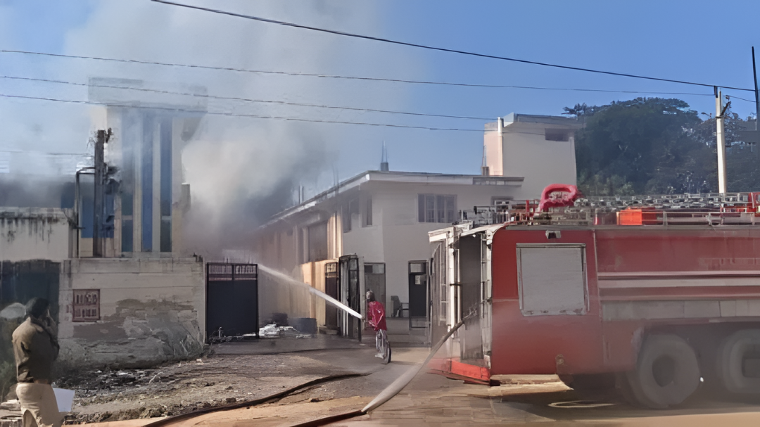 ರಾಸಾಯನಿಕ ಕಾರ್ಖಾನೆಯಲ್ಲಿ ಭೀಕರ ಅಗ್ನಿ ಅವಘಡ.