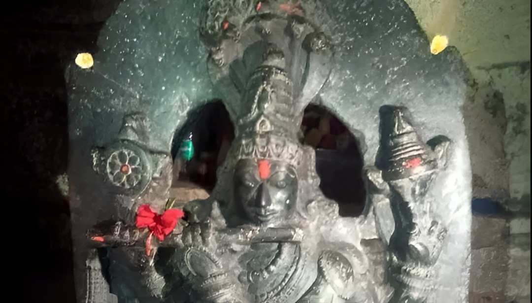 ಅಪಾಯದಲ್ಲಿ ಅಪರೂಪದ ಶ್ರೀಕೃಷ್ಣ ಮೂರ್ತಿ.