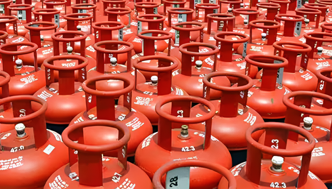 ಬಜೆಟ್ ದಿನವೇ ದುಬಾರಿ ಹೊಡೆತ.