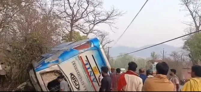 ಒಡಿಶಾ ಬಸ್ ದುರಂತ: ಐವರು ಸಾ*, ಹಲವರಿಗೆ ಗಾಯ