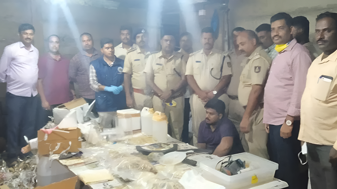 ಮೈಸೂರಿನಲ್ಲಿ 12 ಕೋಟಿ ರೂ. ಮೌಲ್ಯದ Drugs ಜಪ್ತಿ !
