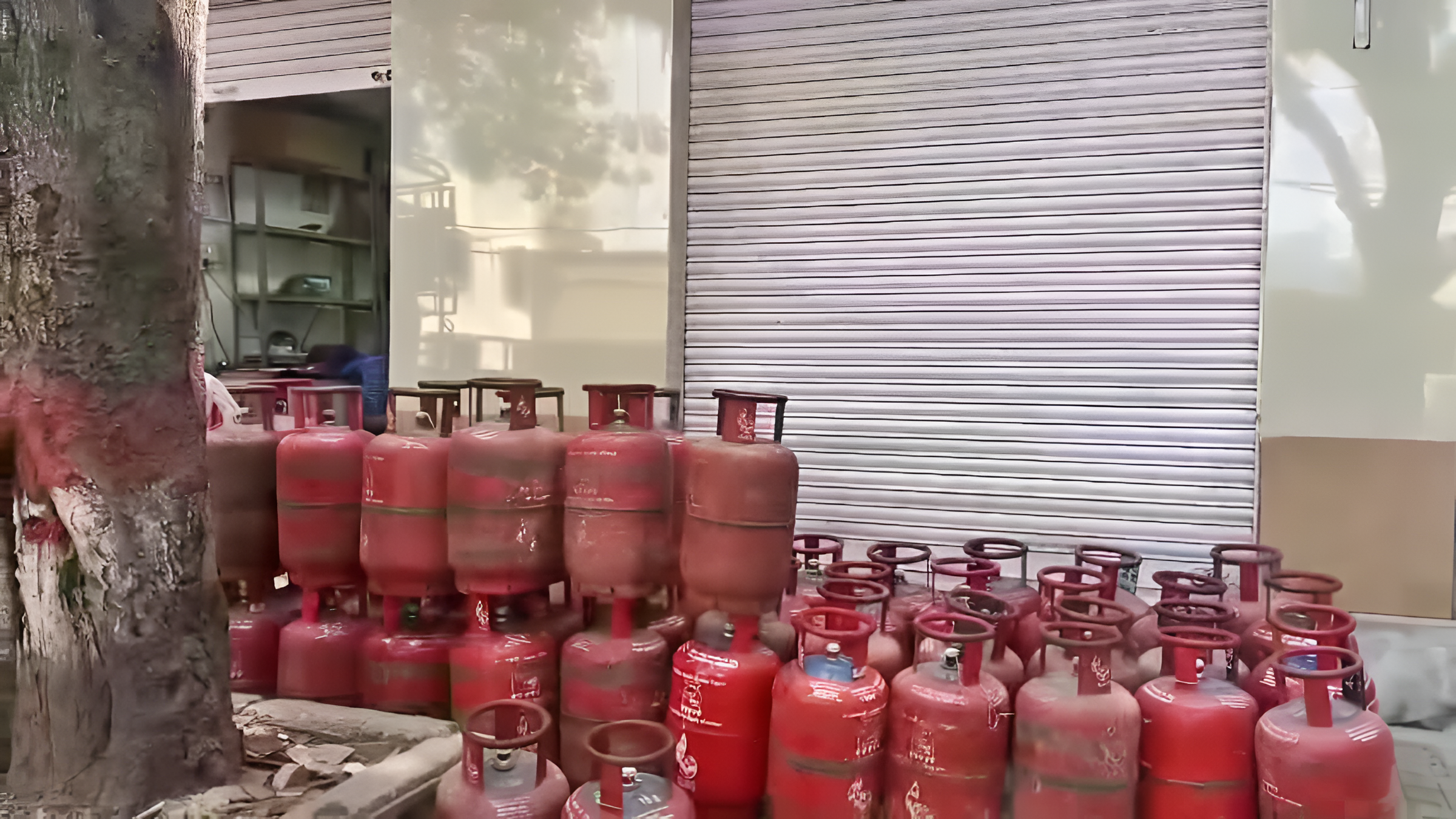 LPG ಬದಲಾವಣೆ: 14.2 KG ಬದಲು 10 KG ಸಿಲಿಂಡರ್ ಸಾಧ್ಯತೆ.
