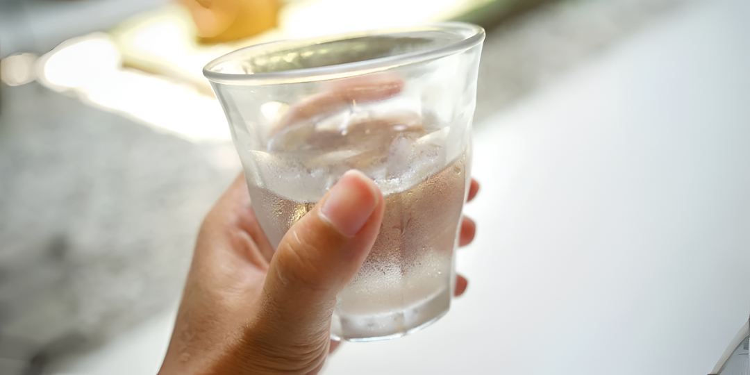 ತಣ್ಣೀರು ಕುಡಿಯೋದು ಆರೋಗ್ಯಕರವೇ? ತಜ್ಞರು ಹೇಳೋ ನಿಜಾಂಶ
