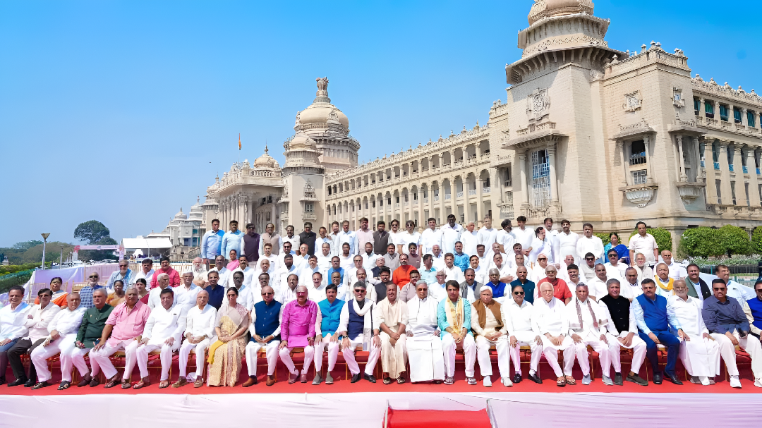 ಅವಧಿಗೂ ಮುನ್ನ ಶಾಸಕರ Photoshoot : ರಾಜಕೀಯದಲ್ಲಿ ಕುತೂಹಲ