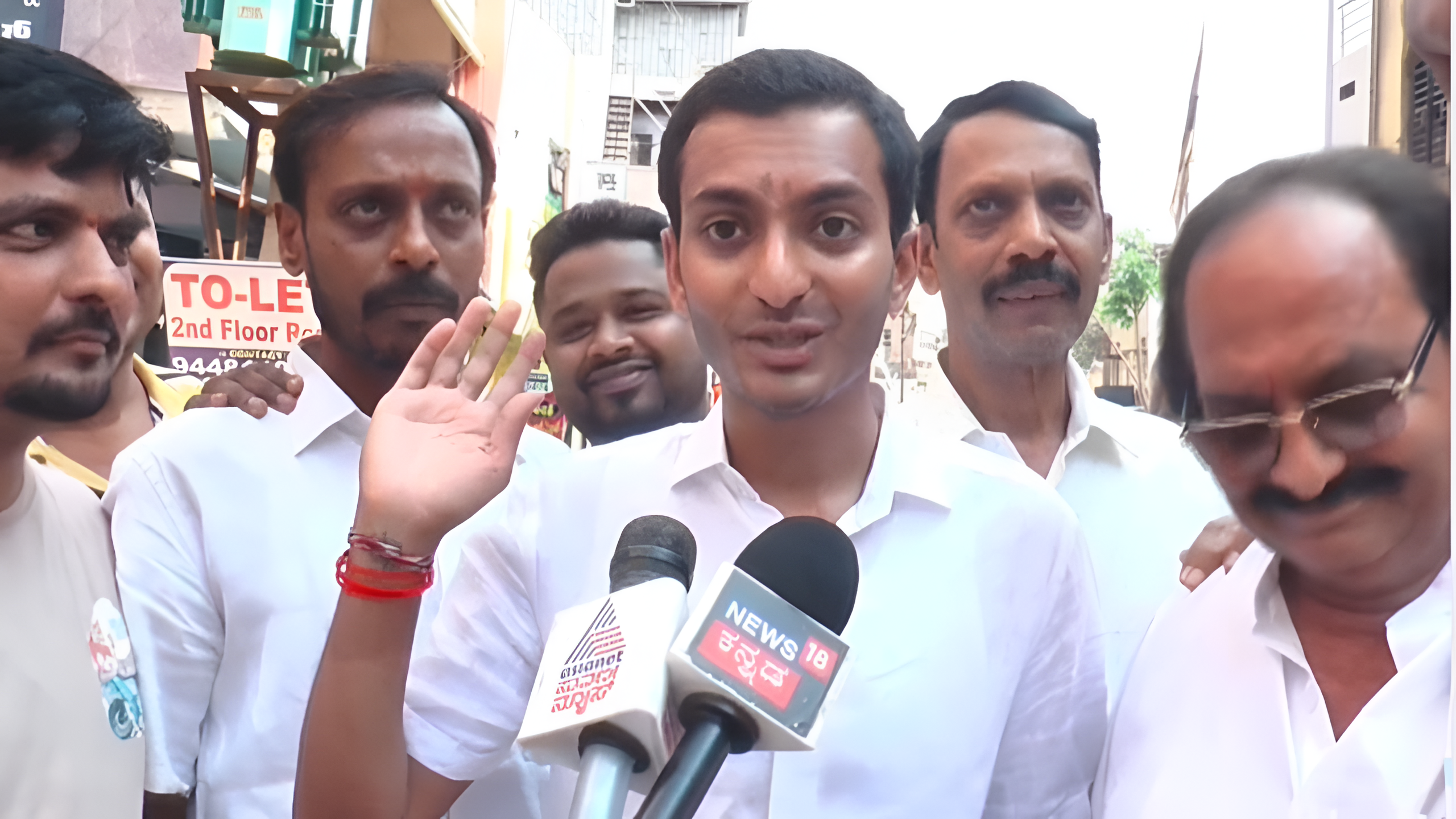 ಟಿಕೆಟ್​​ ಘೋಷಣೆಗೂ ಮುನ್ನವೇ ನಾಮಪತ್ರ ಸಲ್ಲಿಕೆಗೆ ಮುಂದಾದ ಸಚಿವರ ಪುತ್ರ!